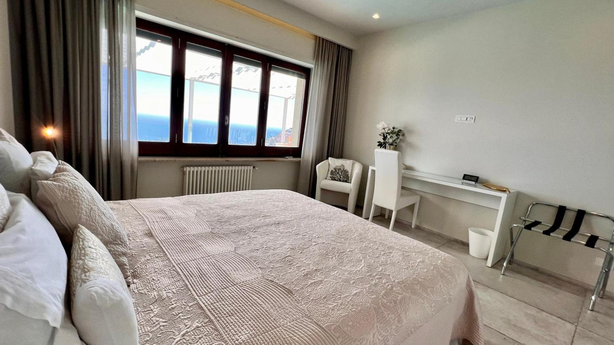 Villa Mediterranea, Taormina, Private Pool & Sea View Exterior photo